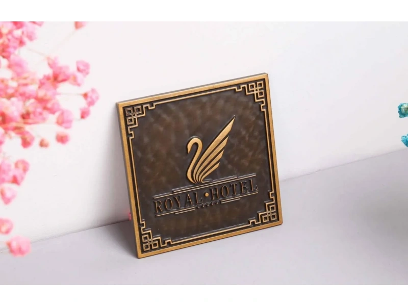 铜/不锈钢浮雕，每件皆是独一无二的艺术品