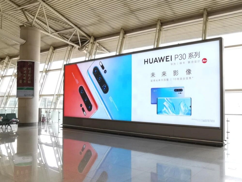 高铁立式拉布灯箱