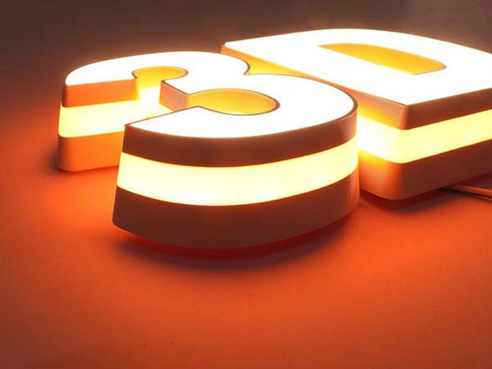 合适定制标准尺寸的发光字