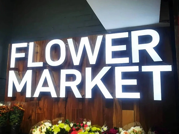 金属与亚克力完美融合一体